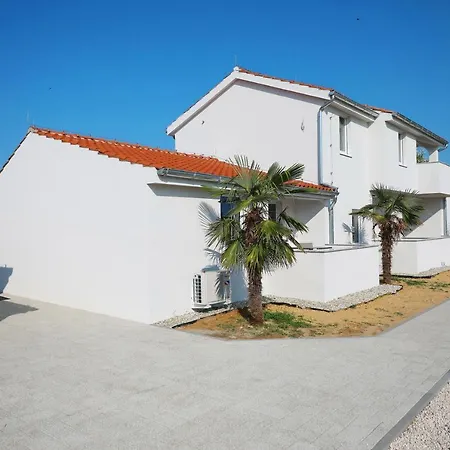 Seafront New Zdrijac Xi Apartment Nin