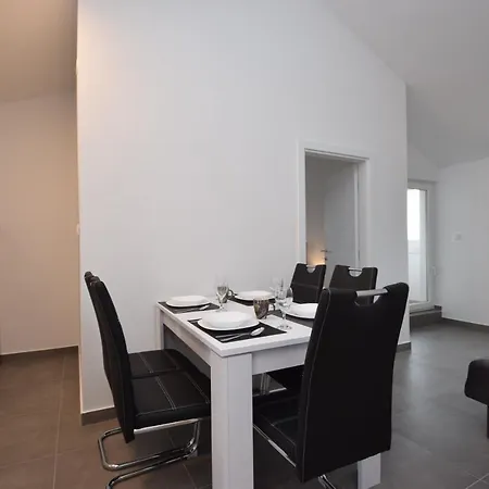Apartment Seafront New Zdrijac Xi *